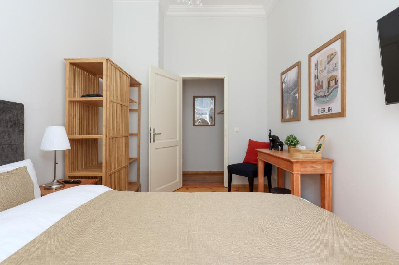 4 Personen Altbau nahe Kurfürstendamm Berlin Exterior foto